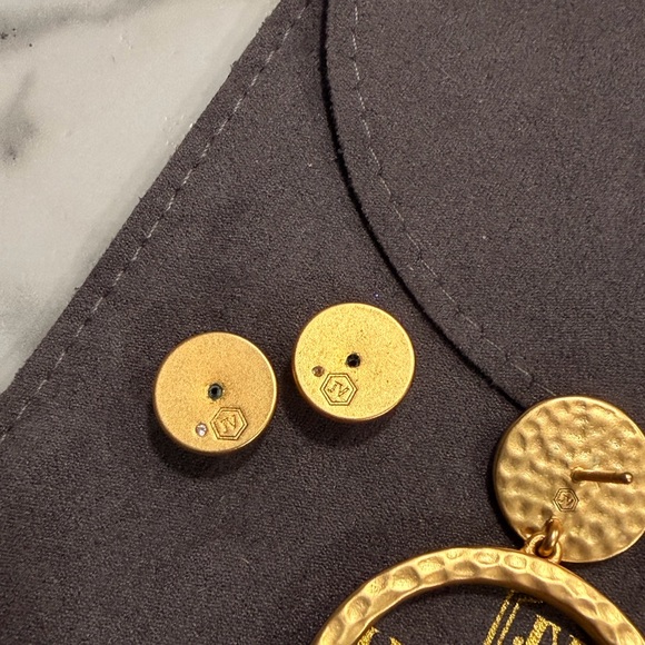 Julie Vos Gold Hoop Earrings with Flower Design - Picture 4 of 4